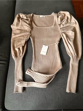 NWT Thinkable Taupe Ribbed Balloon Sleeve Bodysuit NWT L women Thong Snaps